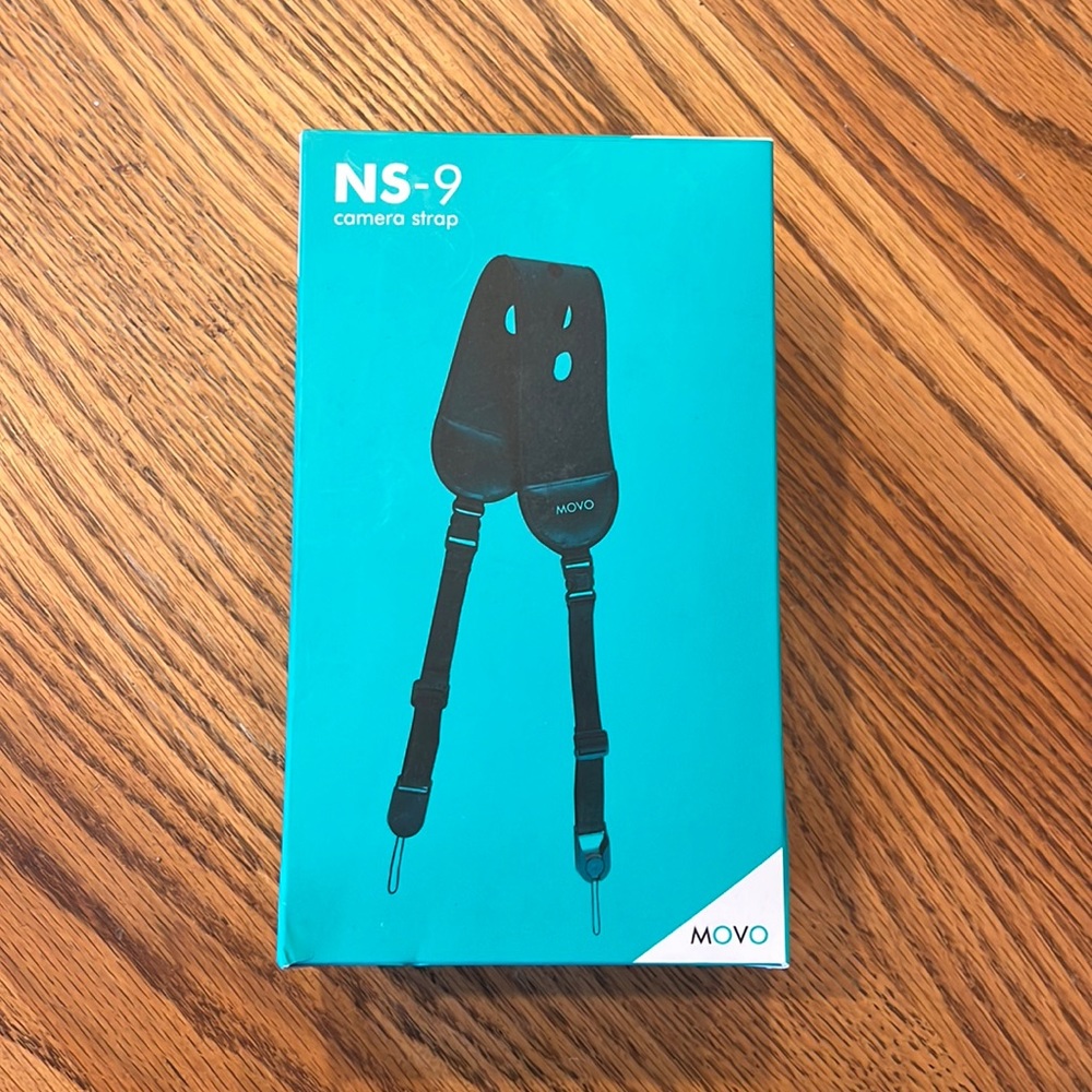 Movo NS-9 black camera strap quick release hand and neck straps, open box